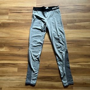 Women’s grey Nike leggings